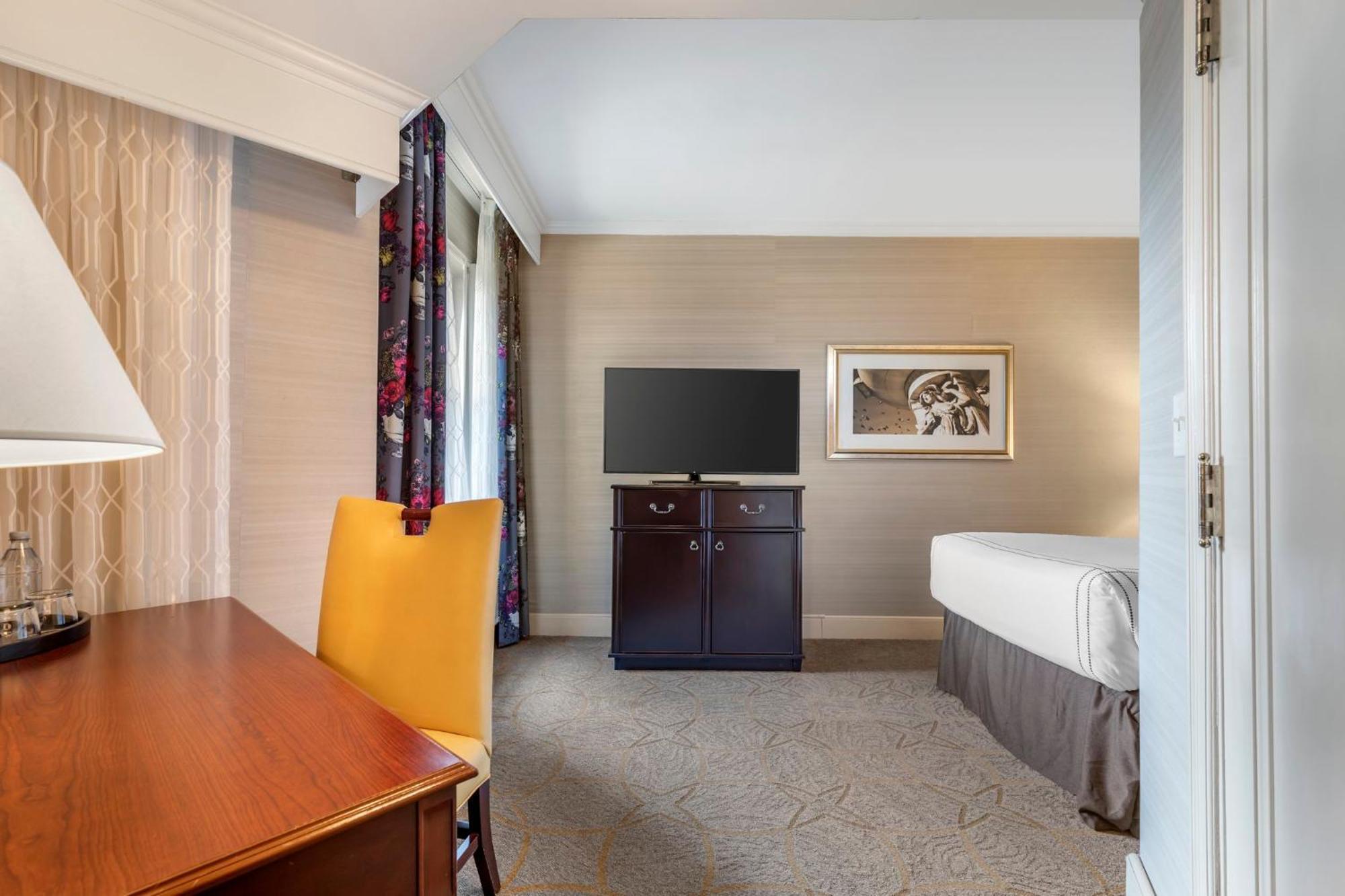 Omni Shoreham 4*